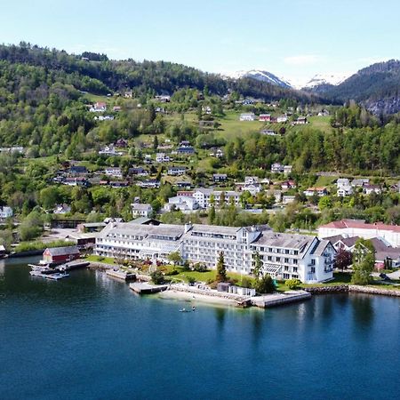 Brakanes Hotel Ульвик Экстерьер фото