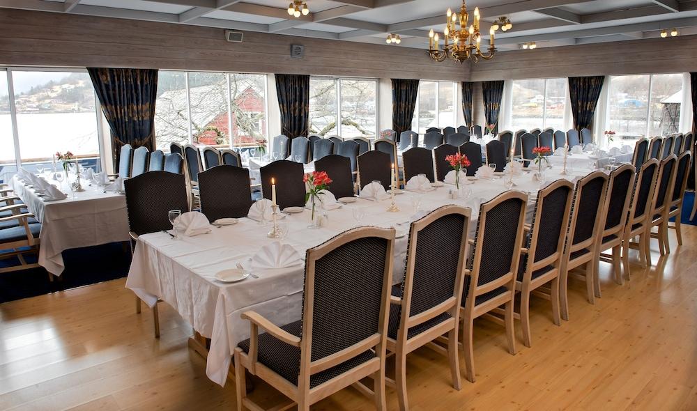 Brakanes Hotel Ульвик Экстерьер фото