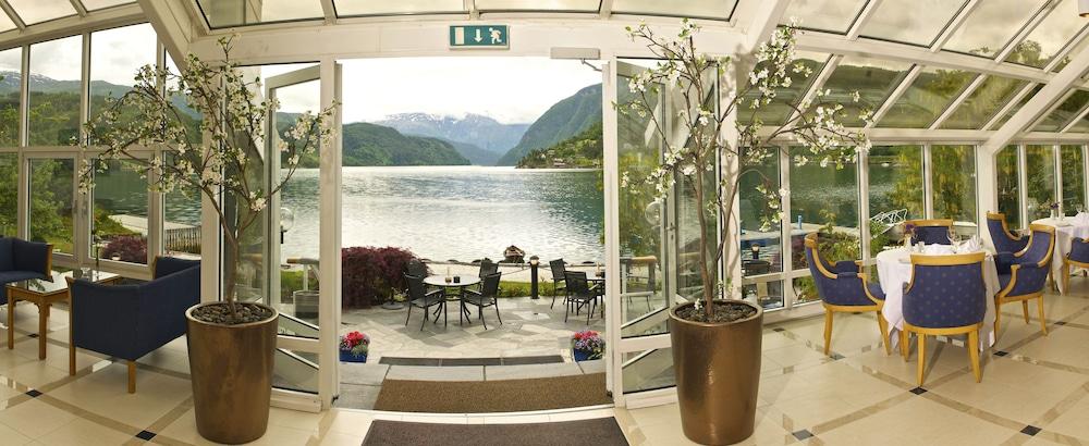 Brakanes Hotel Ульвик Экстерьер фото