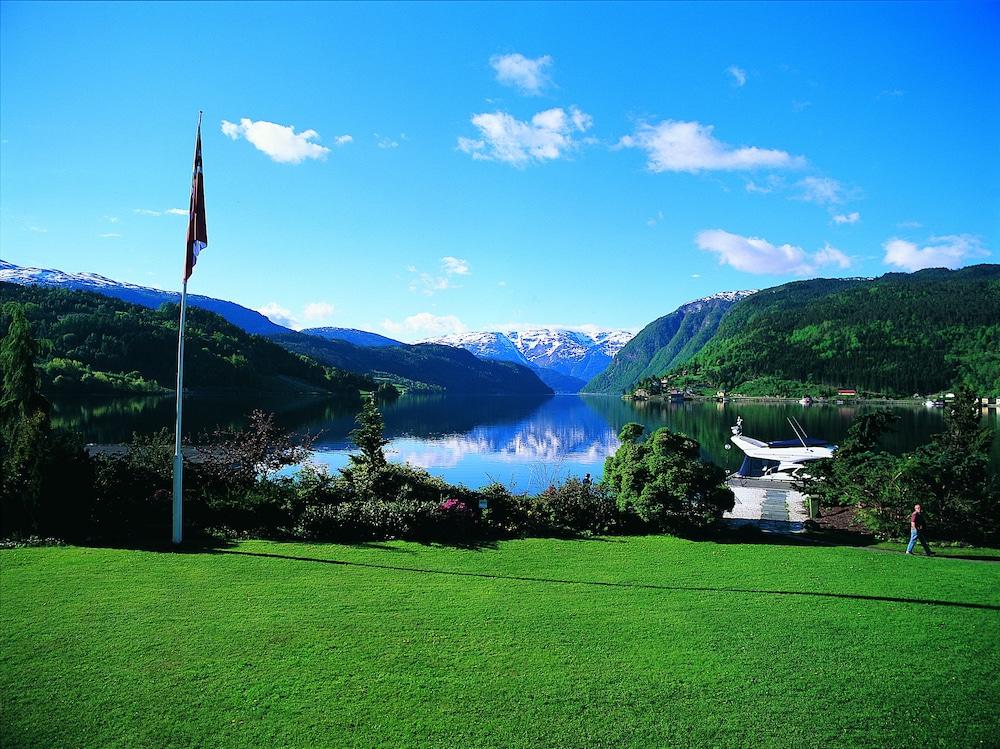 Brakanes Hotel Ульвик Экстерьер фото