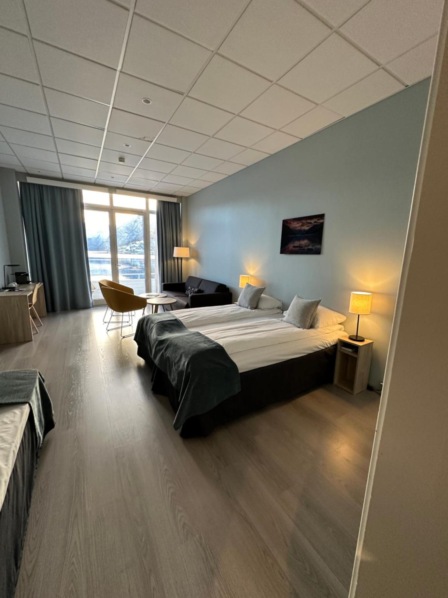 Brakanes Hotel Ульвик Экстерьер фото
