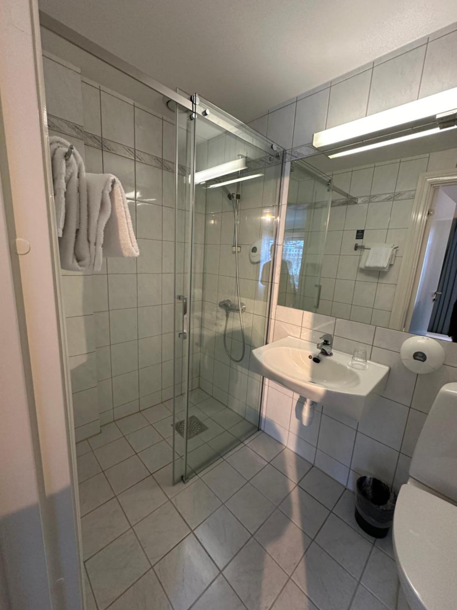 Brakanes Hotel Ульвик Экстерьер фото