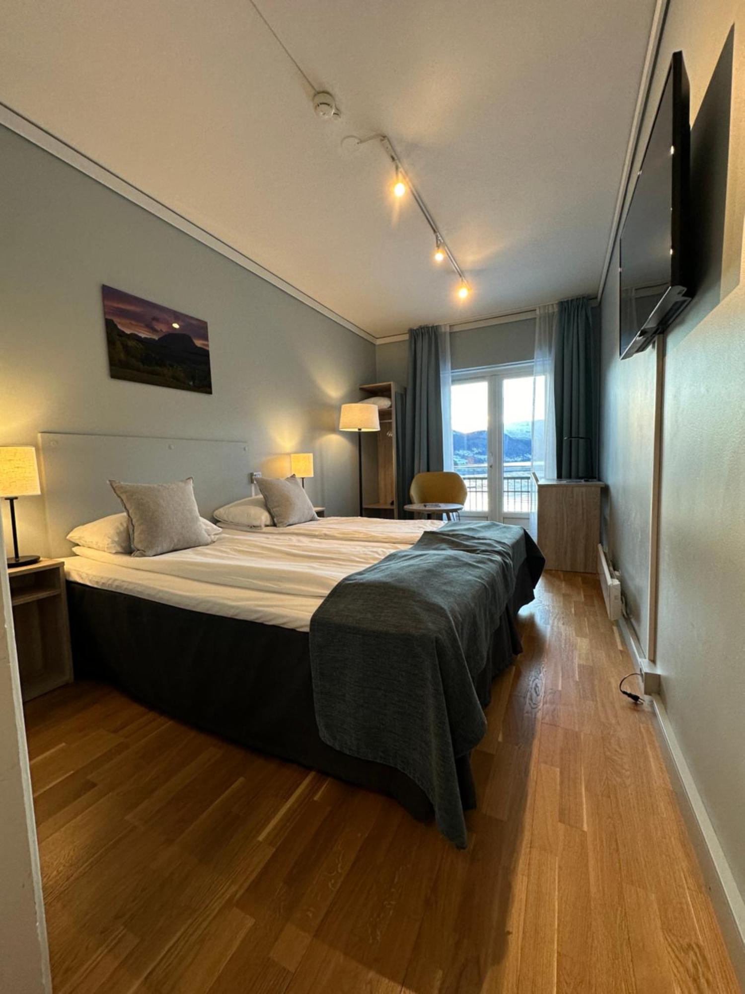 Brakanes Hotel Ульвик Экстерьер фото