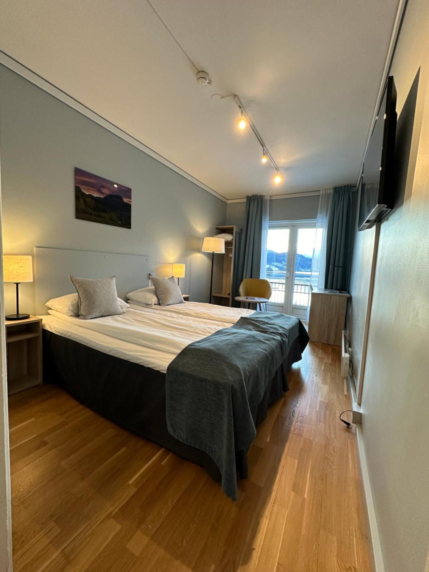 Brakanes Hotel Ульвик Экстерьер фото